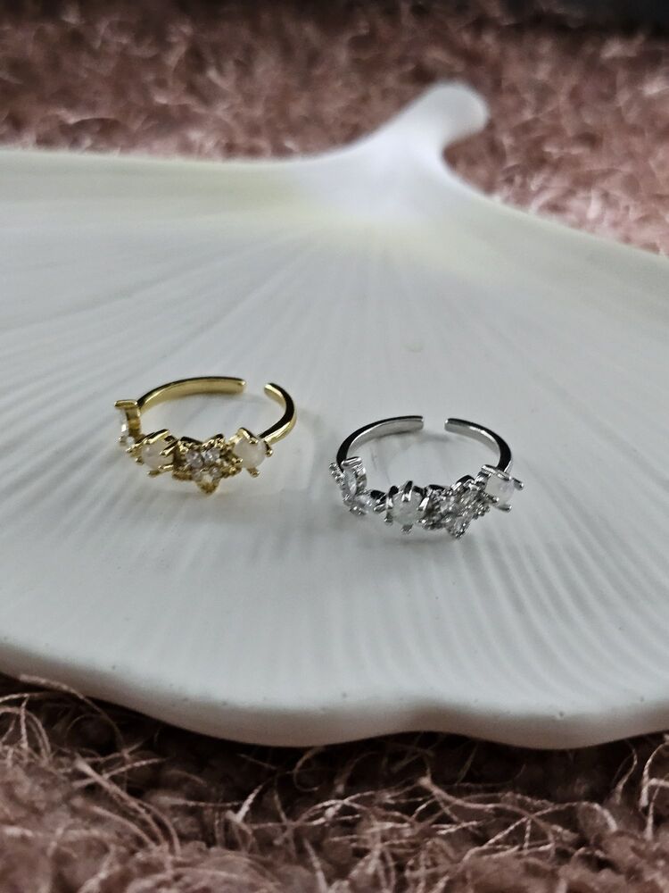 Zirkon Taşlı Çiçek ve Kelebek Detaylı Ayarlanabilir Yüzük