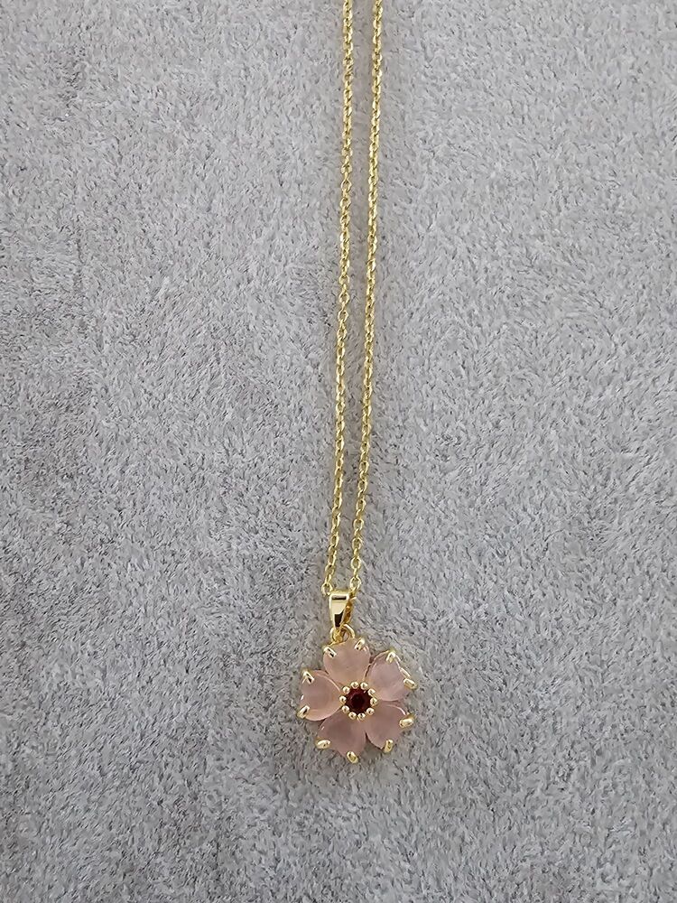 Pembe Çiçek Kolye