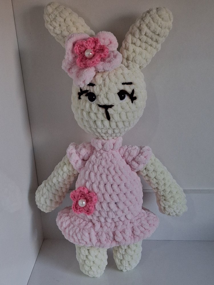 Pembe Elbiseli Amigurumi Tavşan | El Yapımı