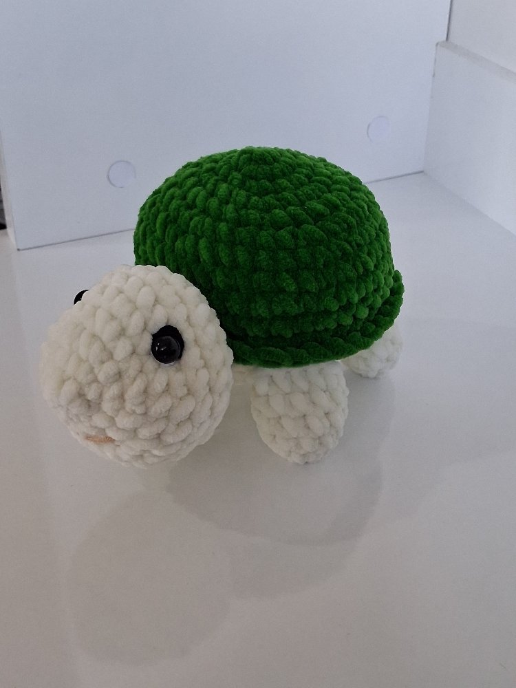 Kadife İpten Amigurumi