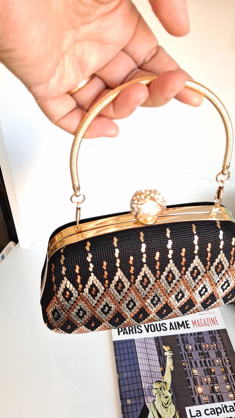 Metalik Nakışlı El Yapımı Çanta – Özel Tasarım Geometrik Desen