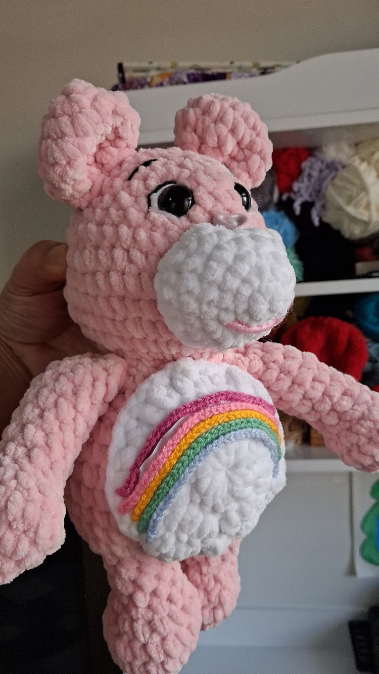 Gökkuşağı Temalı Amigurumi Ayıcık – El Yapımı Sevimli Oyuncak