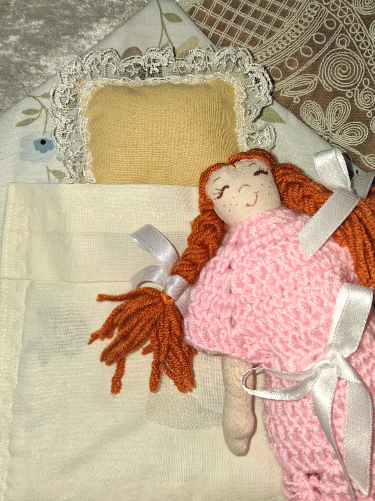 Ev, gardırop ve kıyafetleriyle güzel oyuncak bebek | Oyuncak bebek | Bez bebek