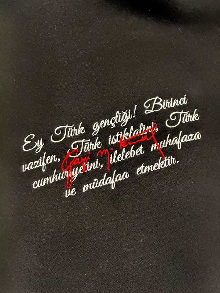 ATATÜRK ÖZEL TASARIM NAKIŞLI OVERSİZE HOODİE (Siyah)