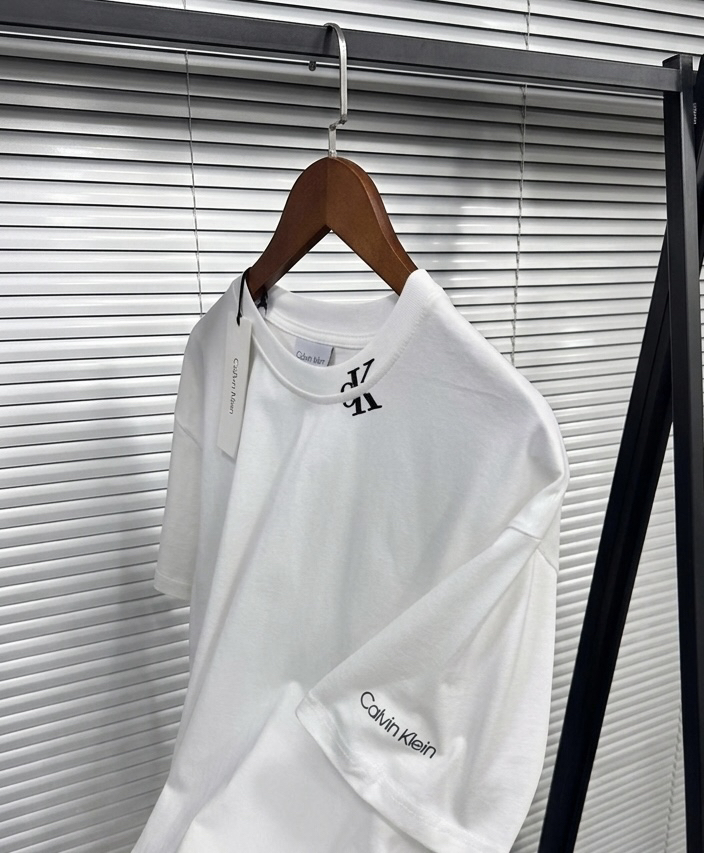 CALVİN KLEİN PREMİUM / T SHIRT 
