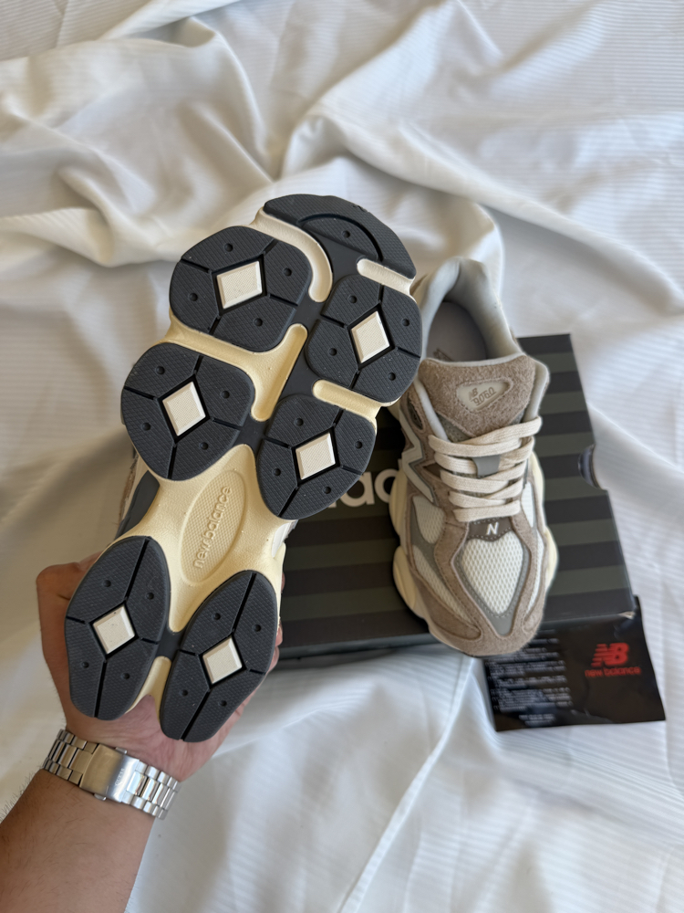New Balance 9060