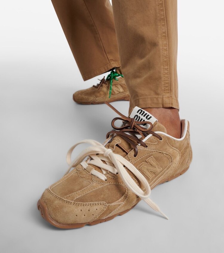 NEW BALANCE x MİU MİU 530