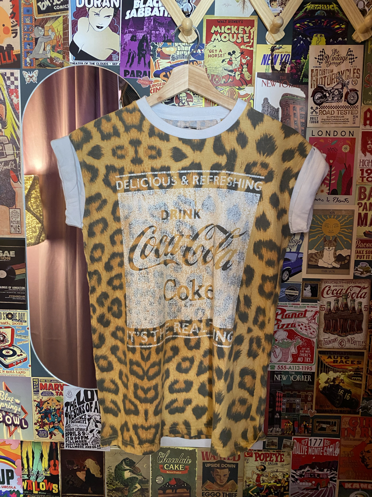 Orijinal Lisanslı Coca-Cola Leopar Desenli Vintage Tişört / Y2K