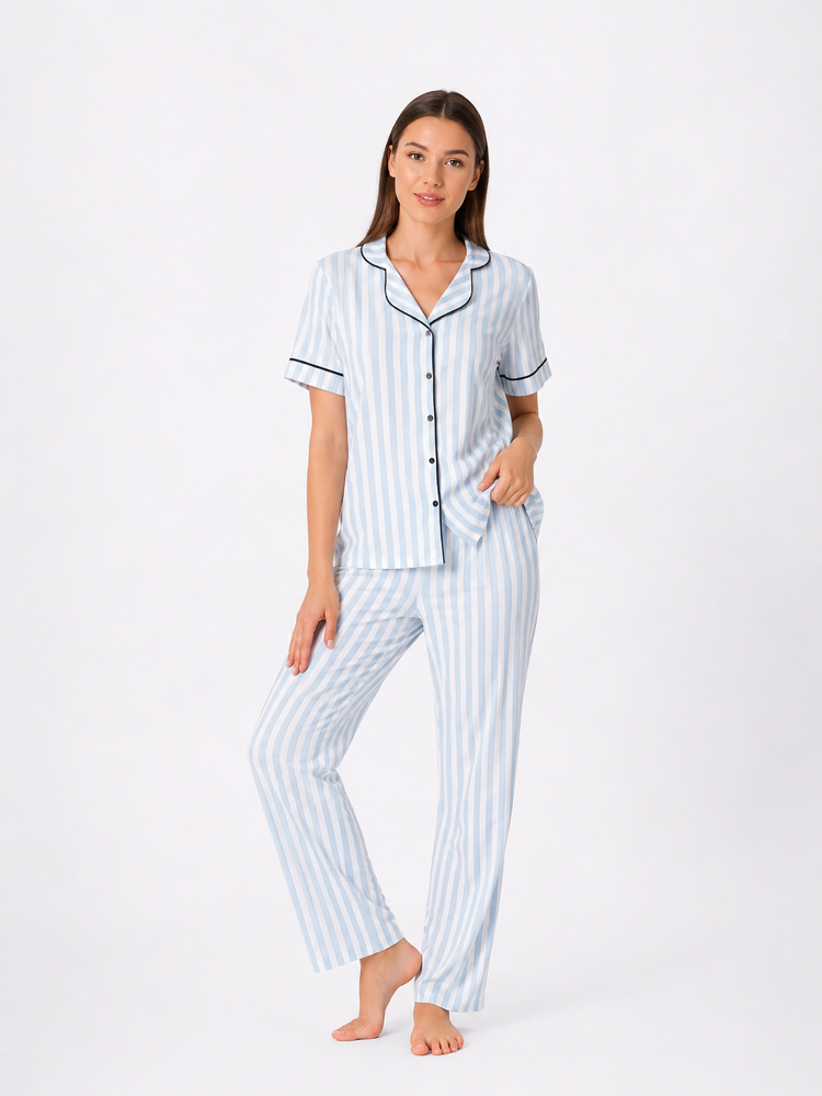 Mavi çizgili kadın pijama takımı