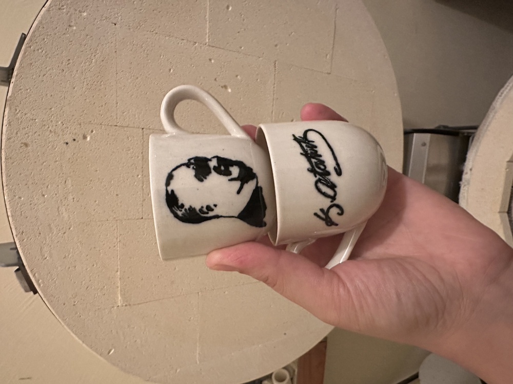 Kemal Atatürk imzalı ve suretli fincan