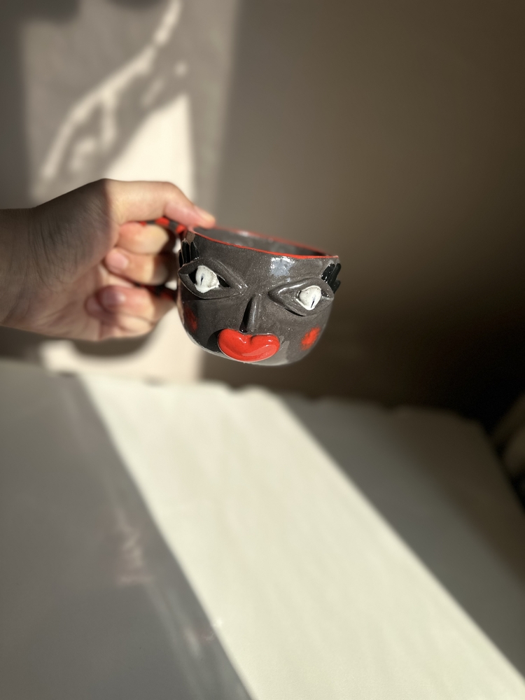 Reptilian mug