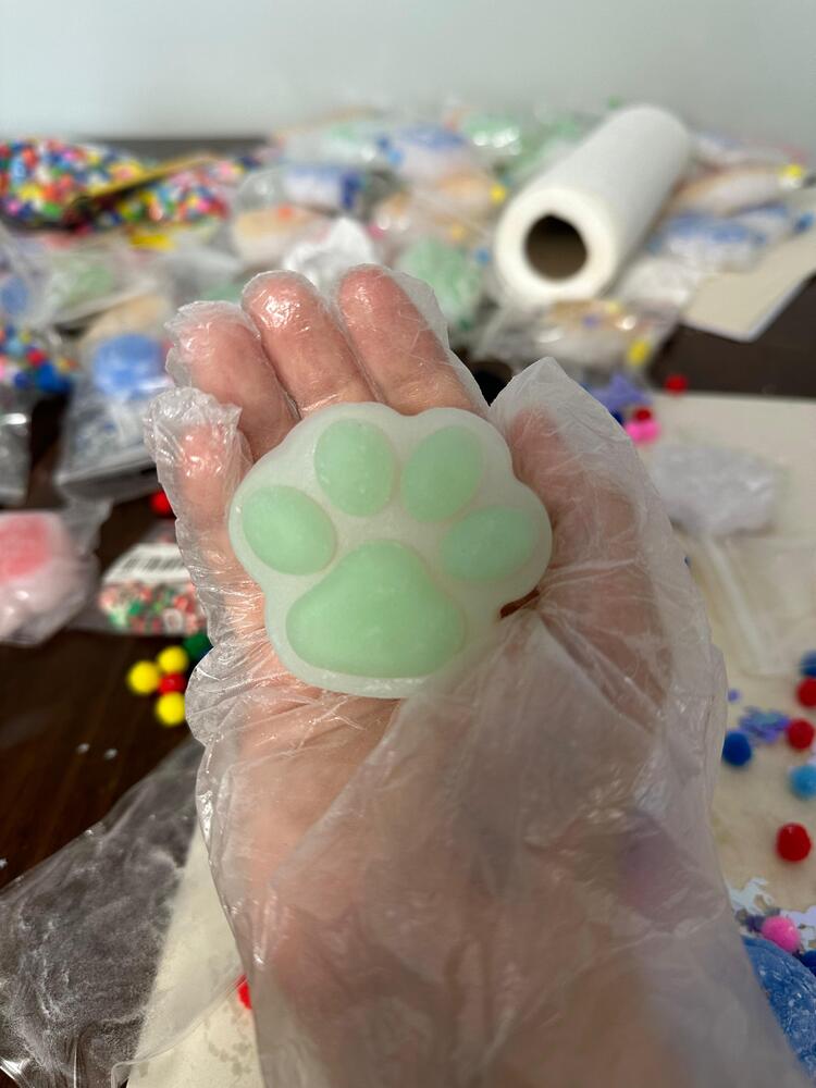 Standart Boy Yeşil Pofuduk Squishy