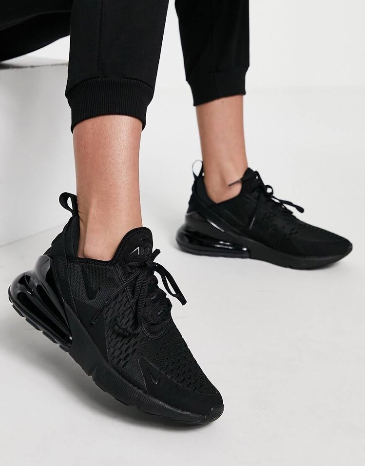 Nike Air Max 270 “ All Black “