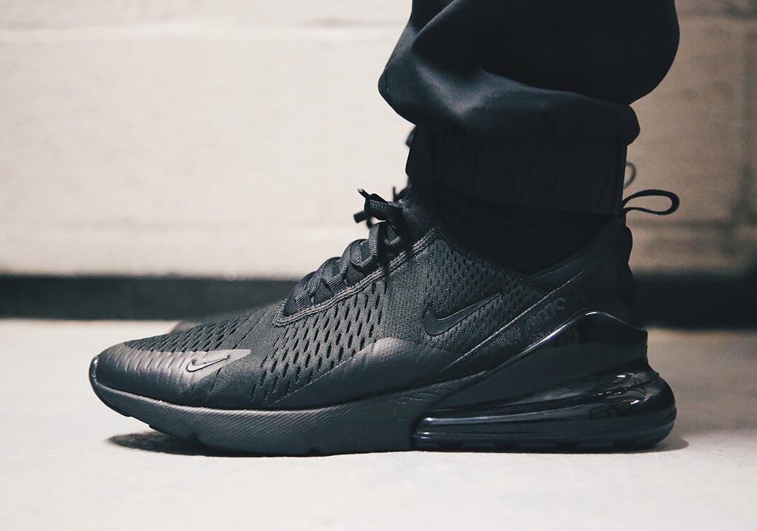 Nike Air Max 270 “ All Black “