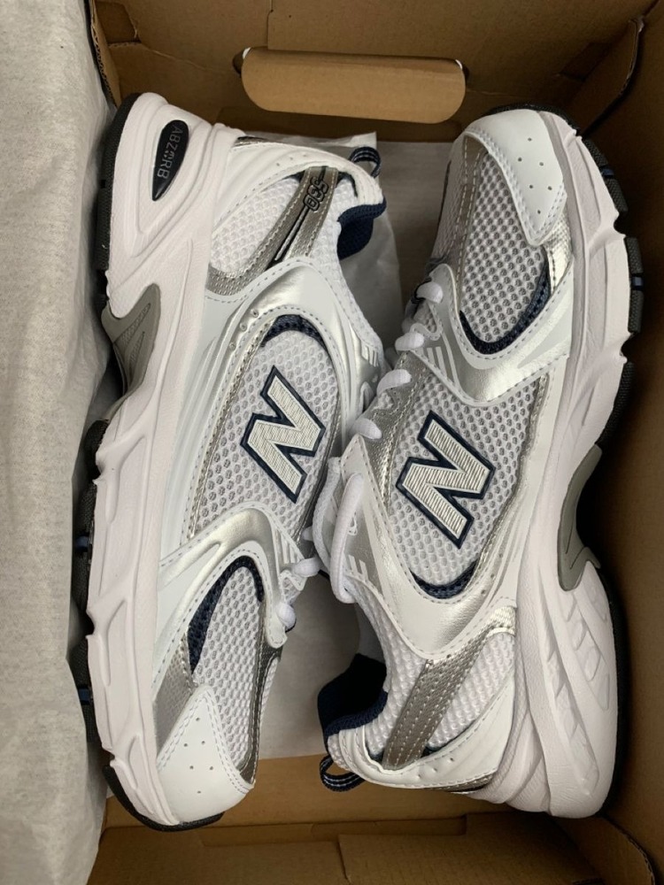 New Balance 530 “Silver Navy”