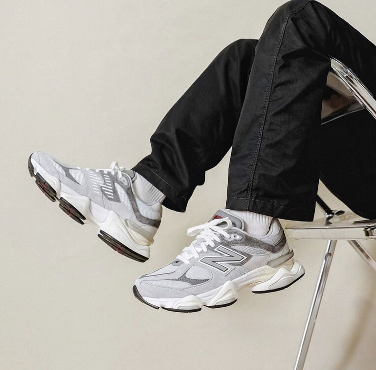 New Balance 9060 “ Rain Cloud Grey “
