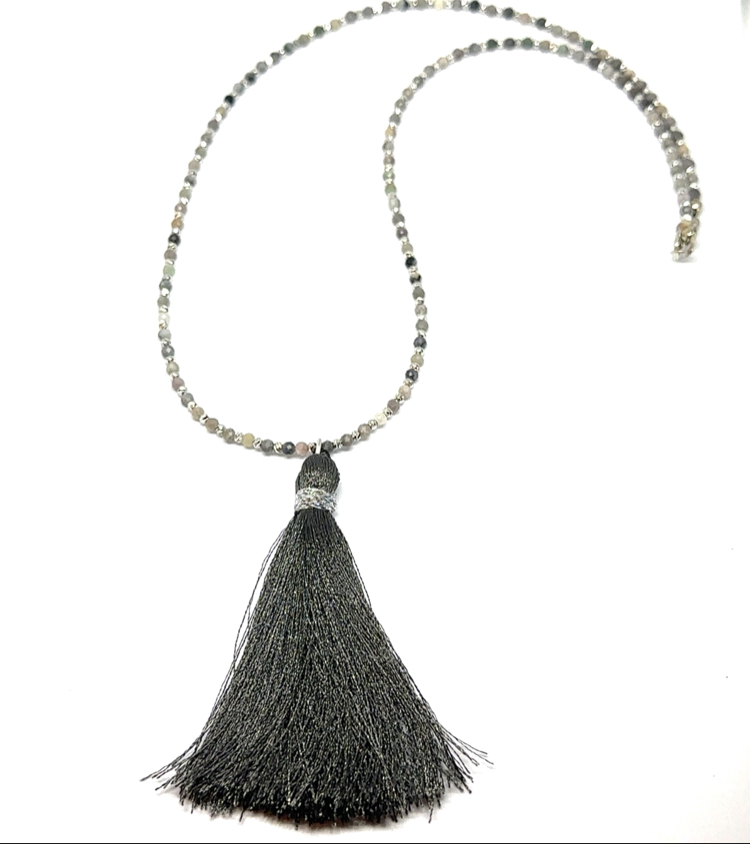 Tassel Kolye
