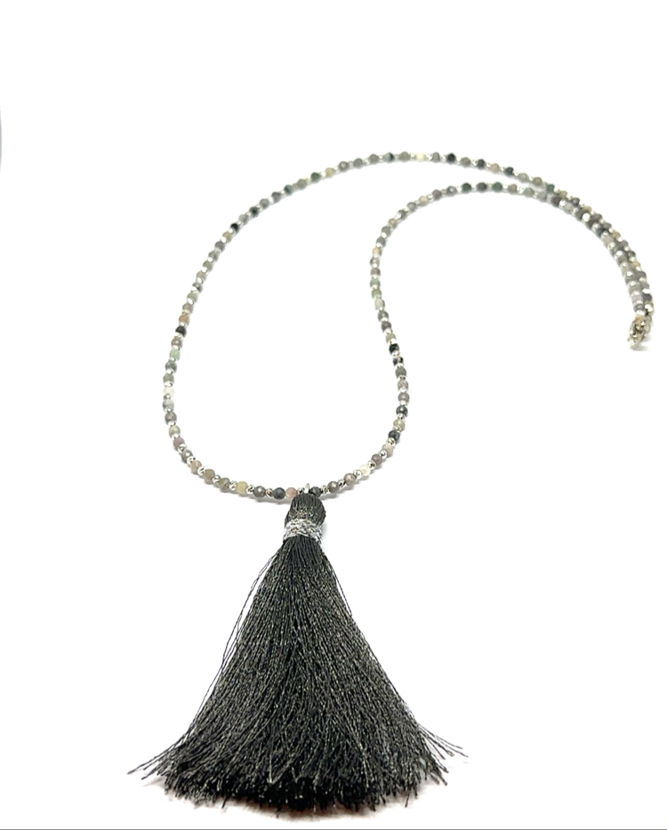 Tassel Kolye