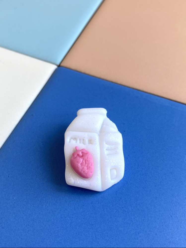 Milky Broş