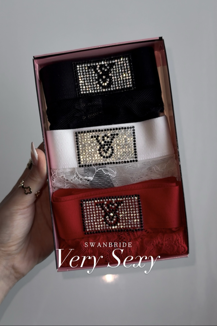 Victoria’s Secret Very Sexy 3’lü Tanga Set