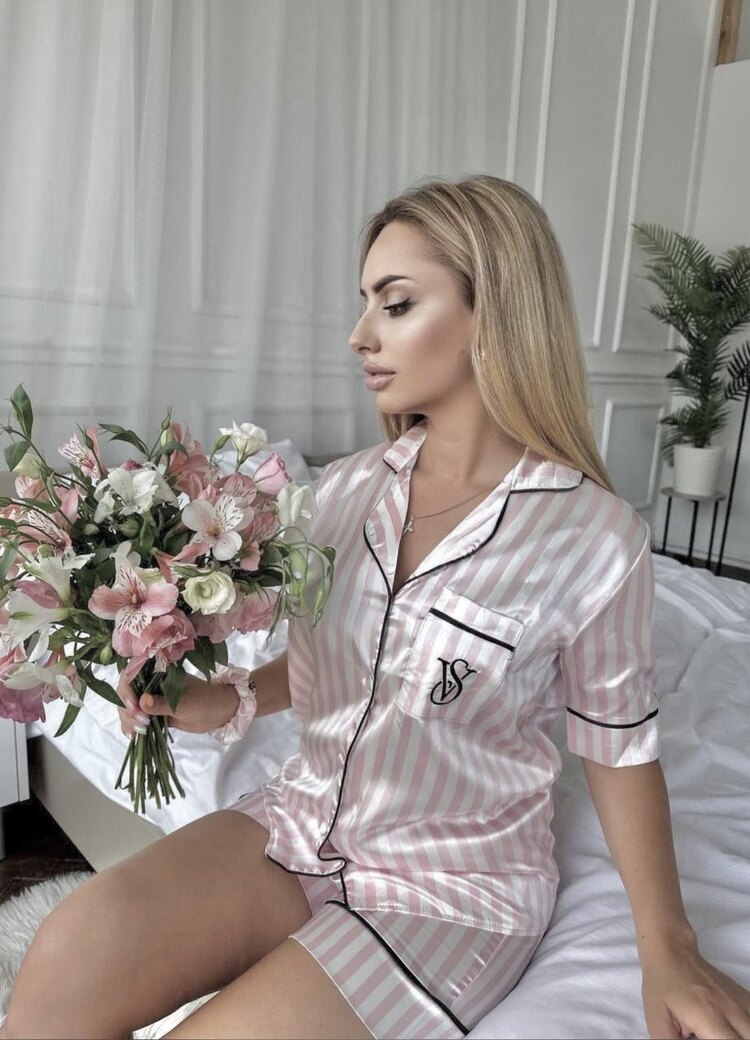 Victoria’s Secret Açık Pembe Kısa Kol Saten Şort Takımı