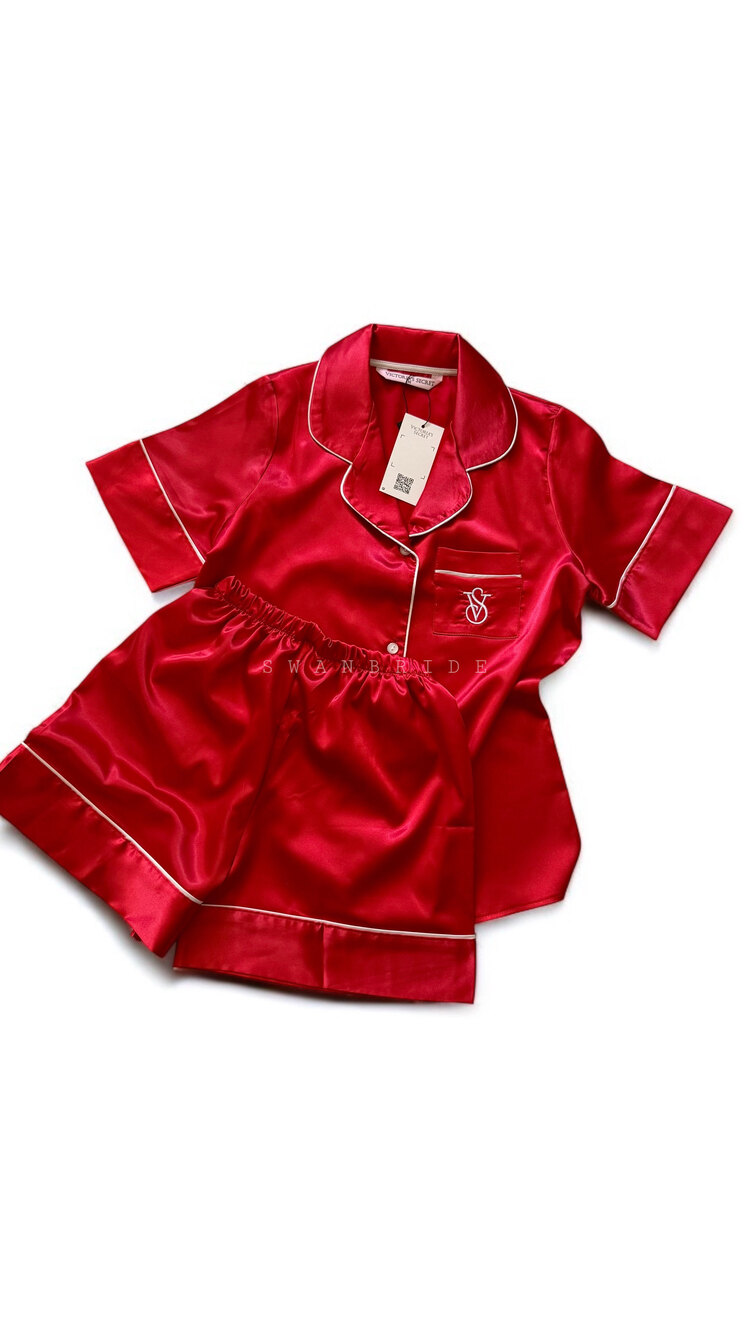 Victoria’s Secret Kırmızı Saten Şortlu Pijama Takım
