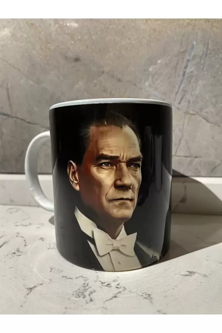 Atatürk "Eserin Üzerindeki İmzası Olmayan Yegane Sanatkar Öğretmendir." Baskılı Kupa