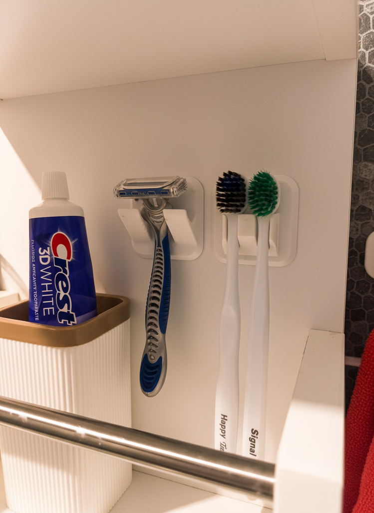 Banyo Düzenleyici Seti | Diş Fırçası, Jilet ve Havlu Askılığı 