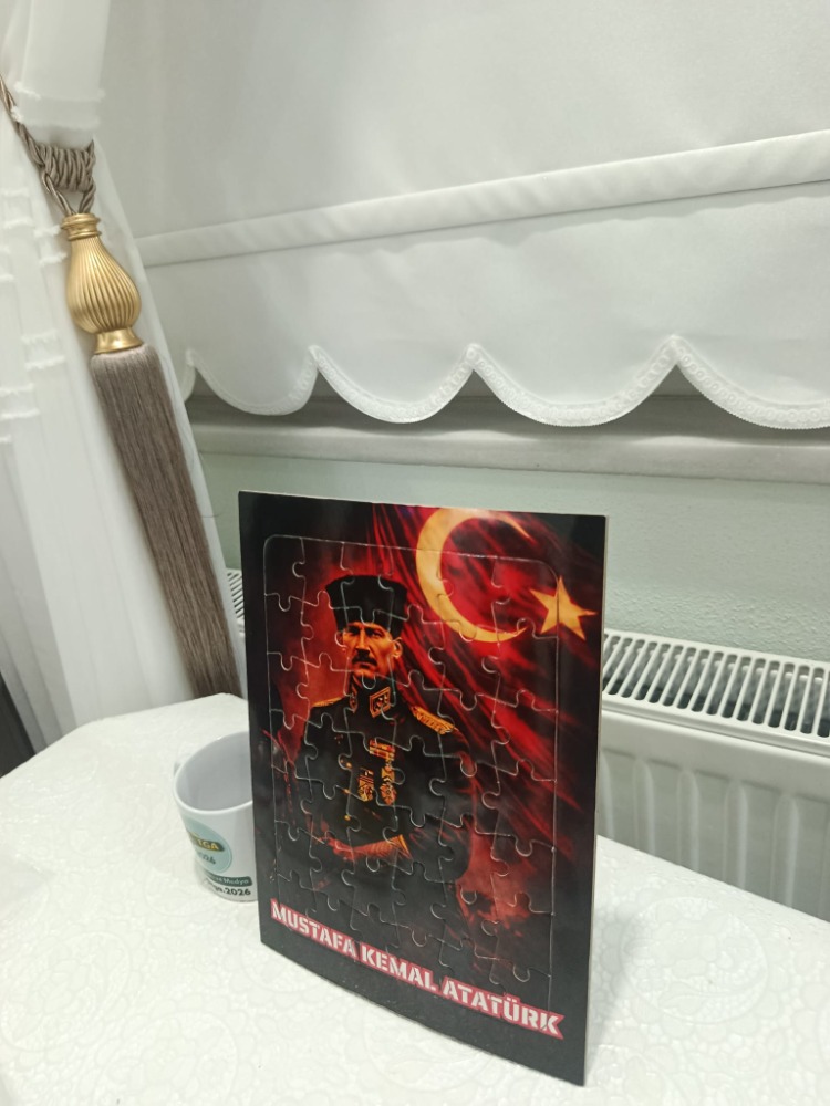 Mustafa Kemal Atatürk Puzzle Yapboz