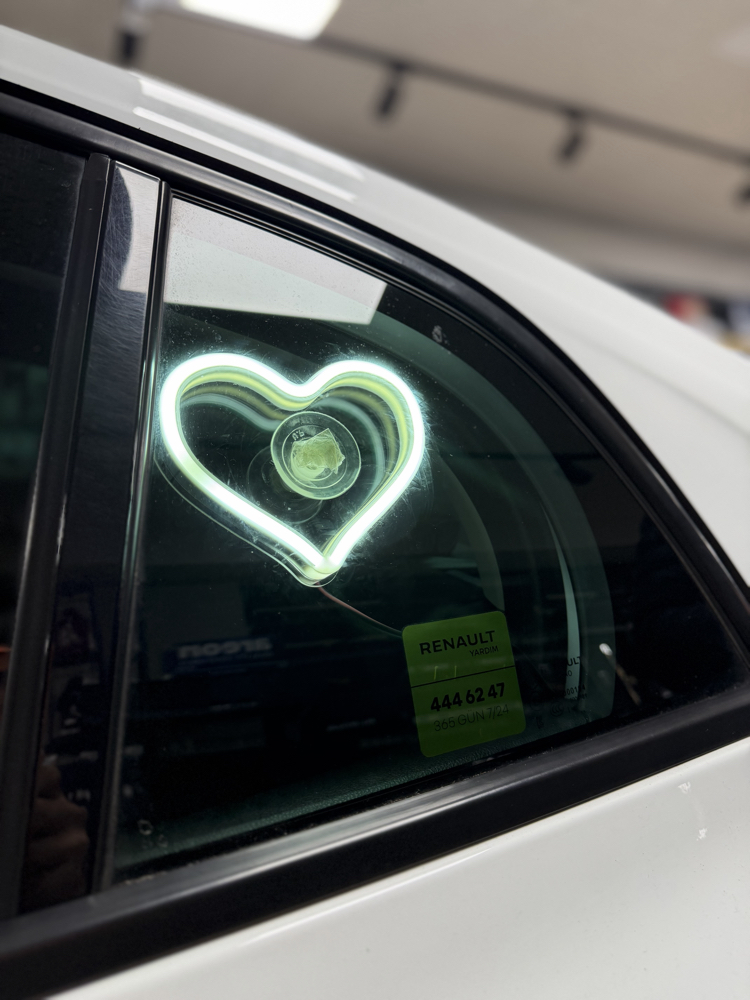 VANTUZLU KALP NEON LED