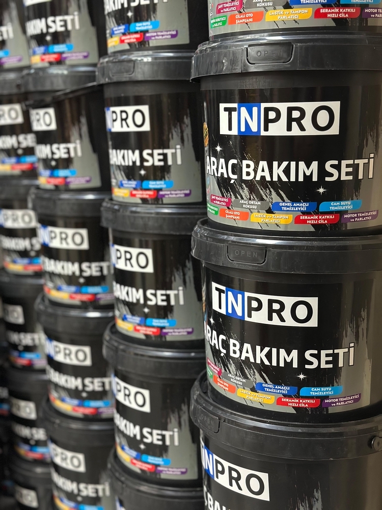 OTO BAKIM SETİ 9 PARÇA KOVALI