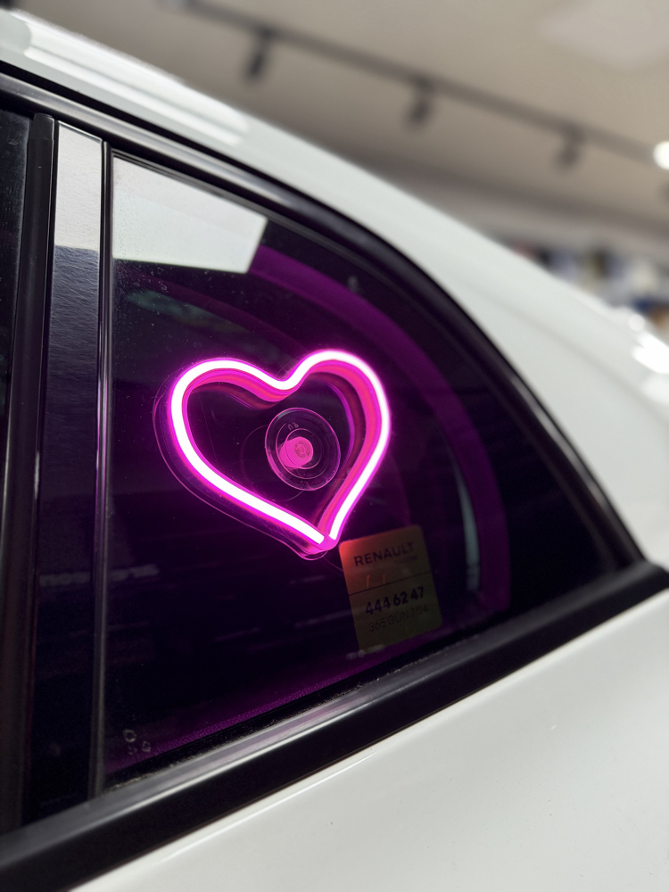 VANTUZLU KALP NEON LED
