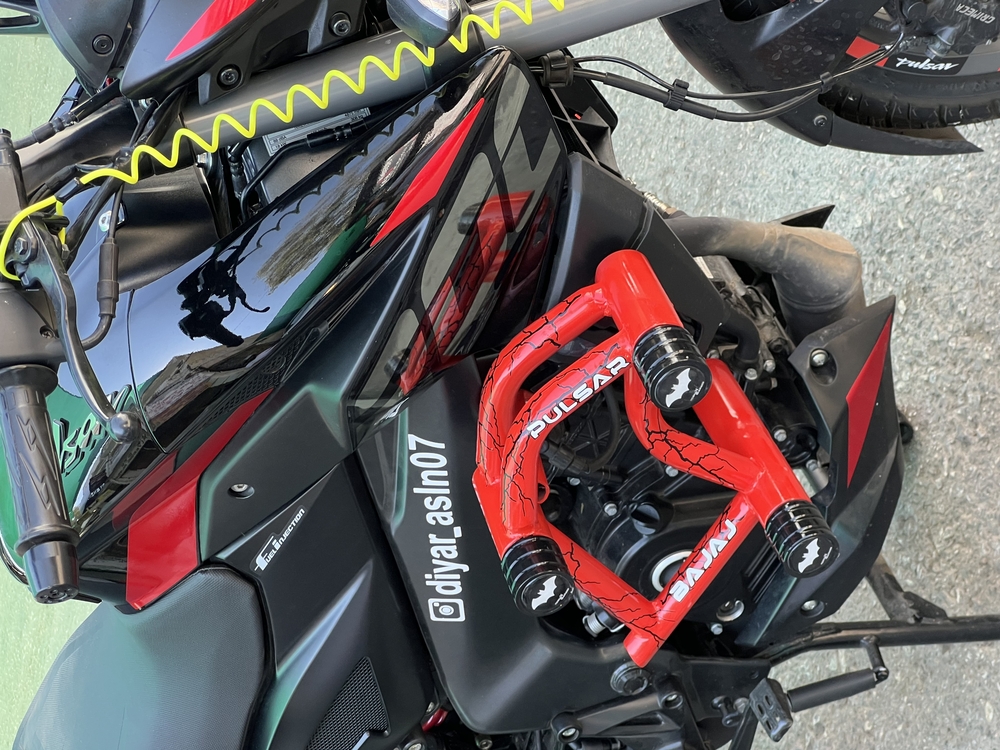 BAJAJ PULSAR NS200 6lı koruma demirimiz