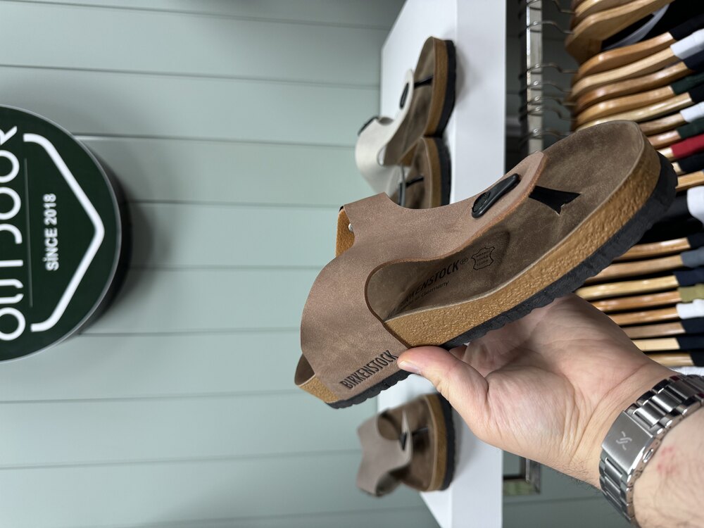 BIRKENSTOKC PARMAK ARASI TERLİK KAHVE RENGİ