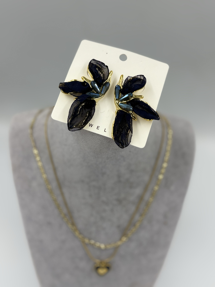 Lacivert gold detay küpe