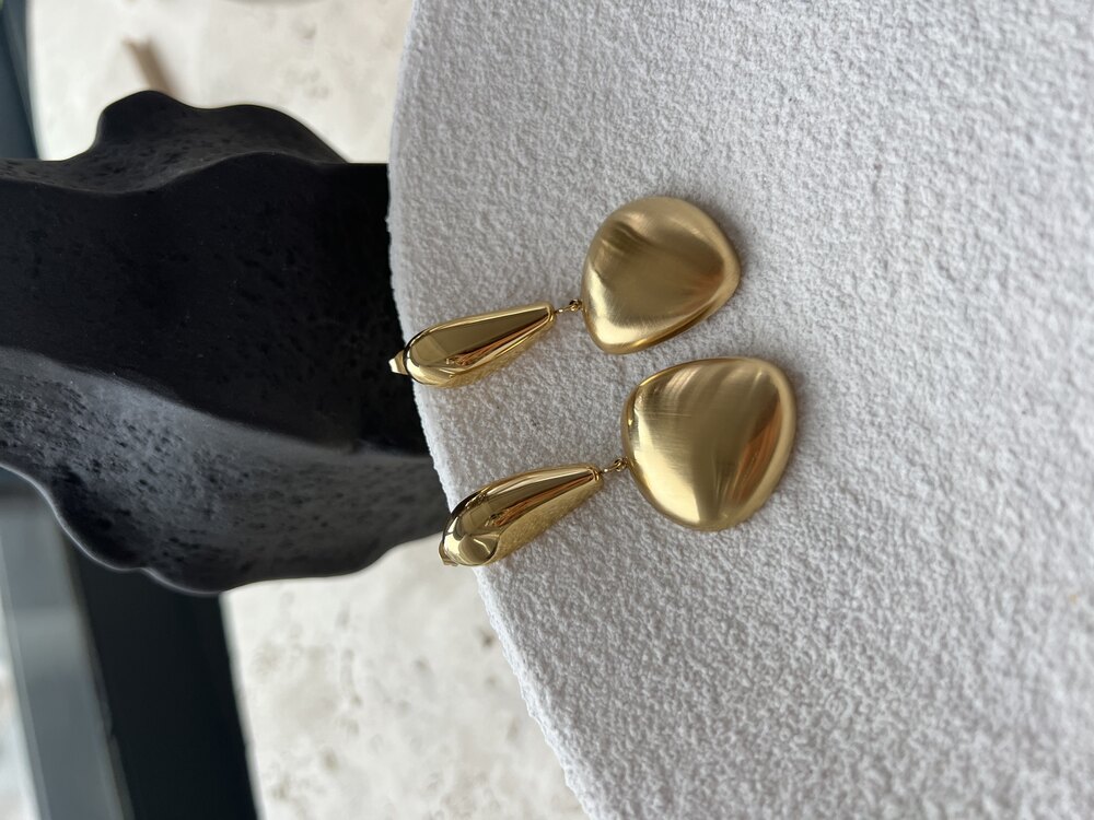 Mariette Kararmaz Çelik Vintage Premium Küpe