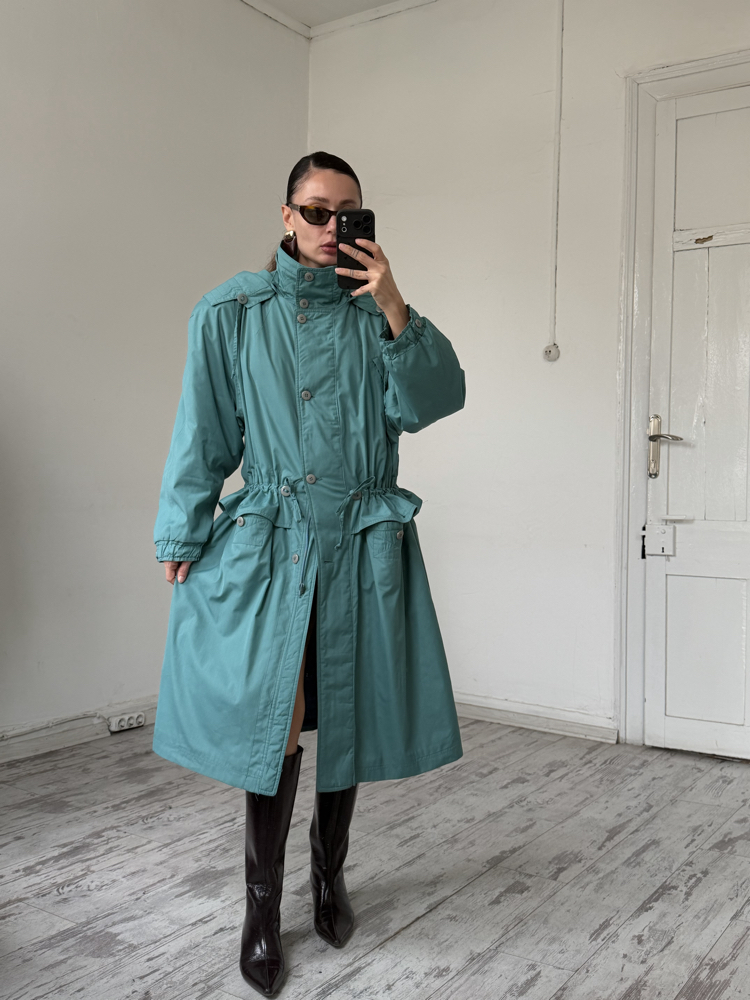 Alman Yaka ve Kapüşon Detaylı Tasarım Ürünü Maxi Trenchcoat