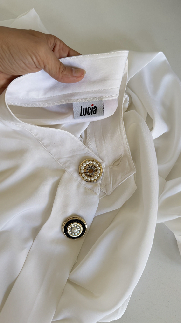 Lucia Germany Broş Detaylı Silky Touch Gömlek