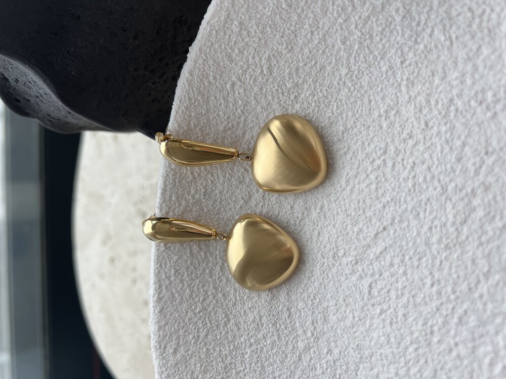 Mariette Kararmaz Çelik Vintage Premium Küpe