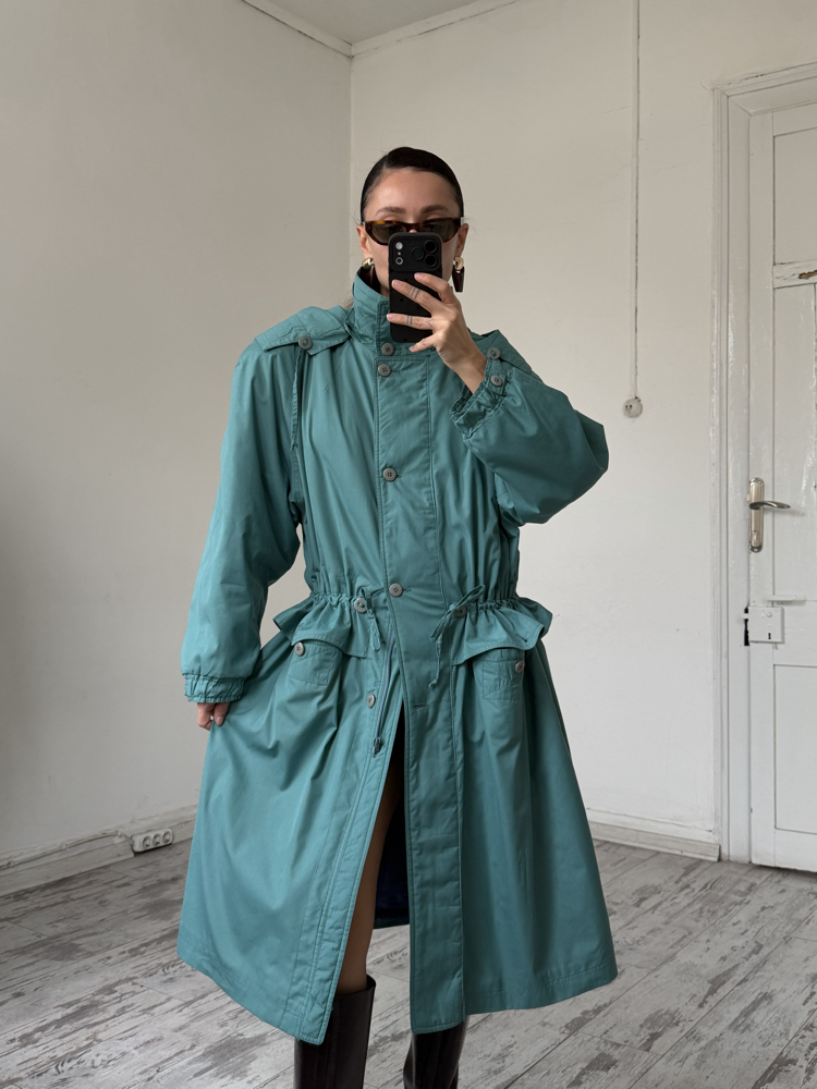 Alman Yaka ve Kapüşon Detaylı Tasarım Ürünü Maxi Trenchcoat