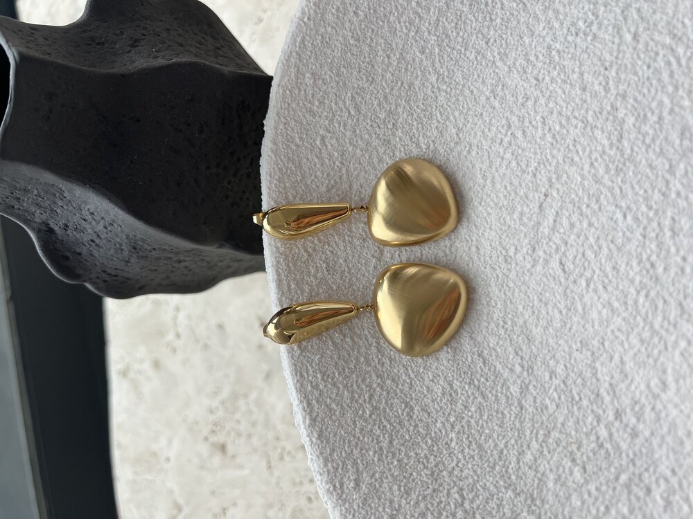 Mariette Kararmaz Çelik Vintage Premium Küpe