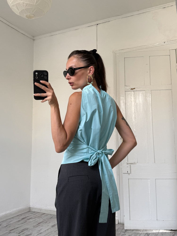 Custom Made Soft Tafta Sırt Detaylı Bluz
