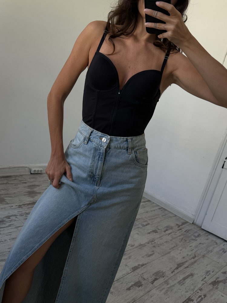 Yırtmaç Detaylı Sıfır Ürün Maxi Boy Denim Etek