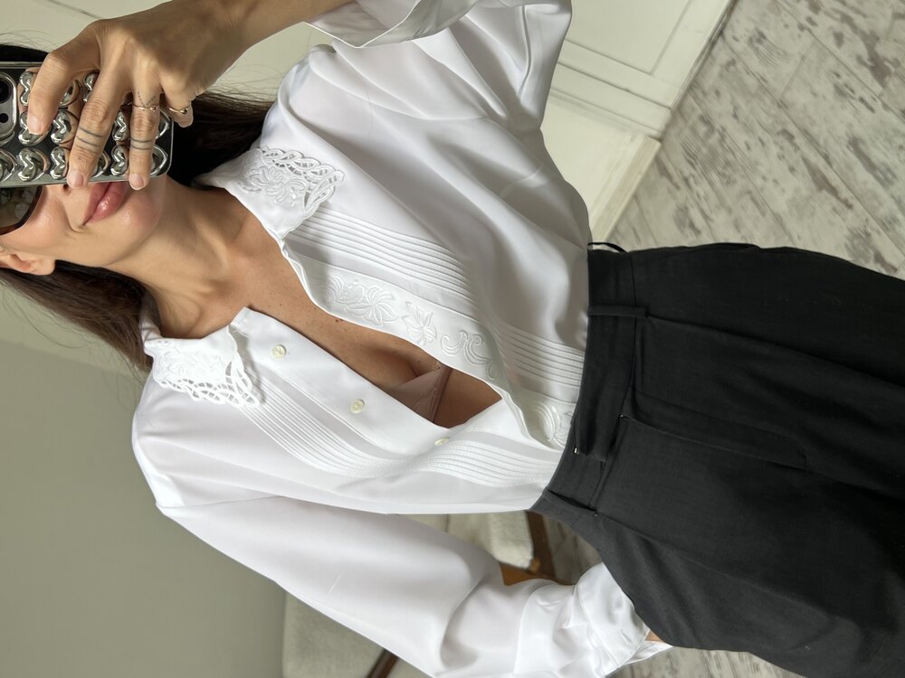 İşleme ve Delikişi Yaka Detaylı Premium Oversize Gömlek