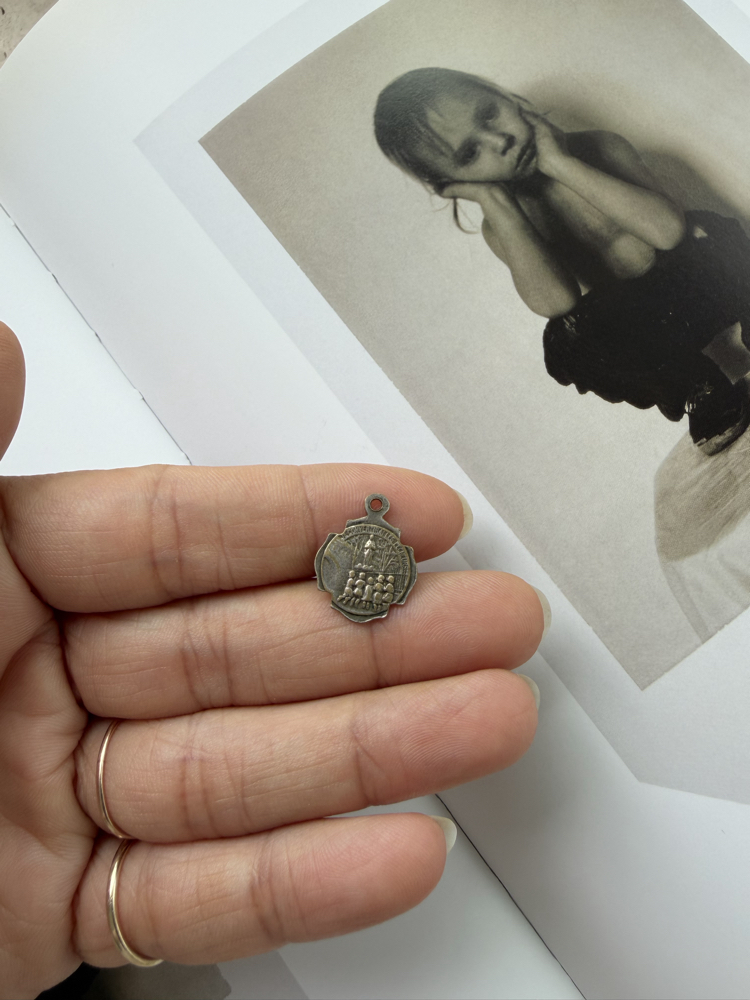İtalyan Orjinal Gümüş Mine İşleme 1930’lar Antik Kolye Ucu
