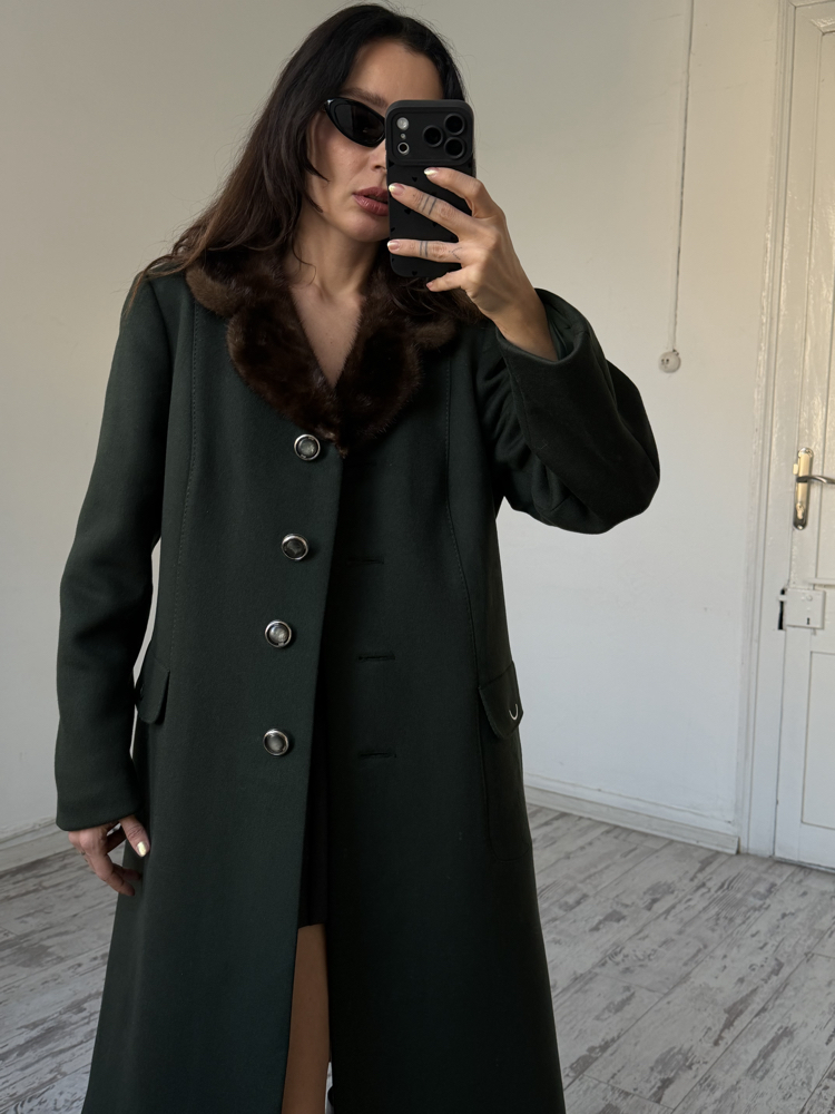 Gerçek Mink Yaka Kürklü %100 Yün Woolmark Sertifikalı Kaşe Kaban