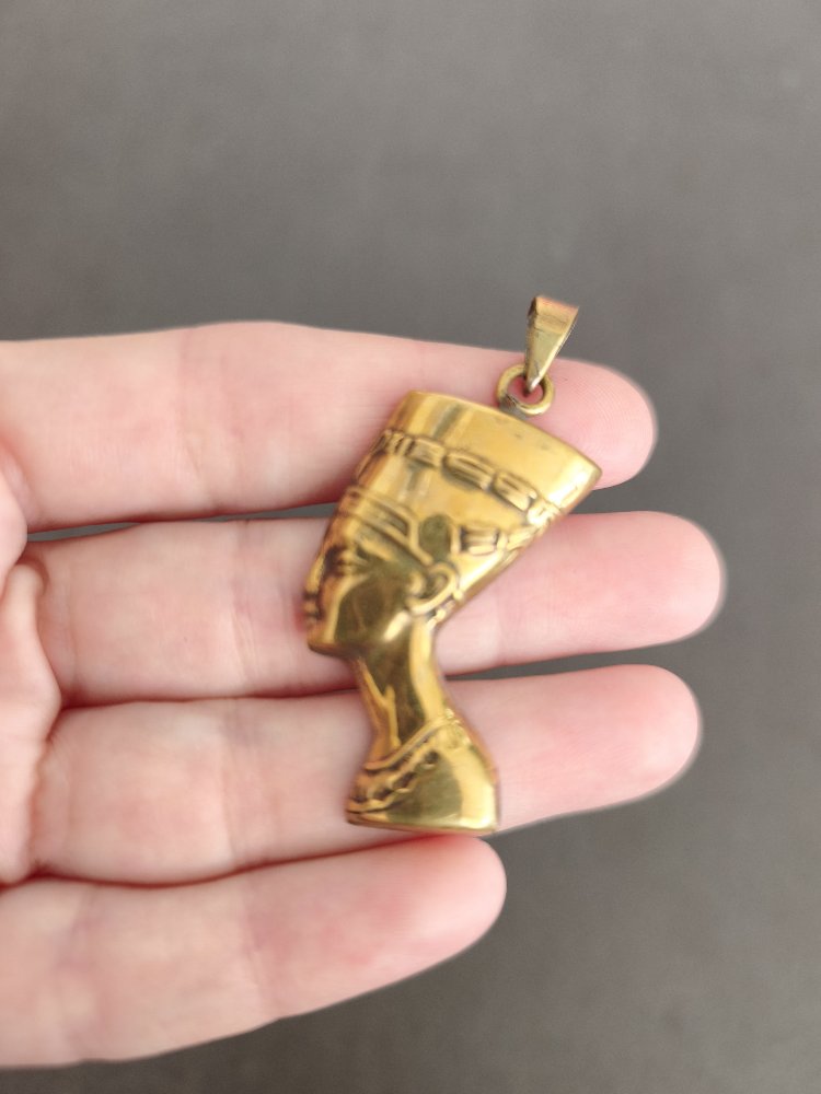 Nefertiti Pirinç Kolye Ucu