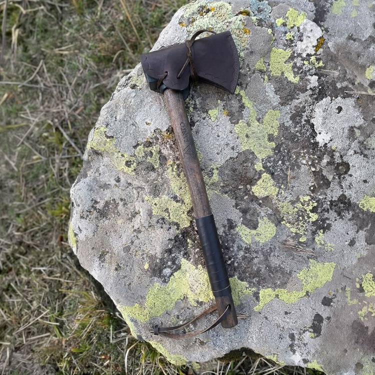Tomahawk Kamp Baltası