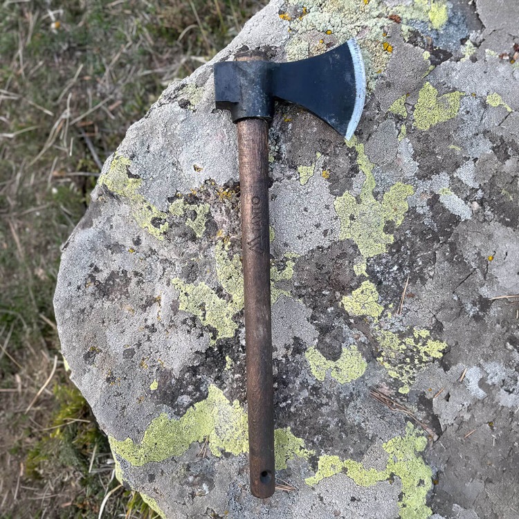 Tomahawk Kamp Baltası