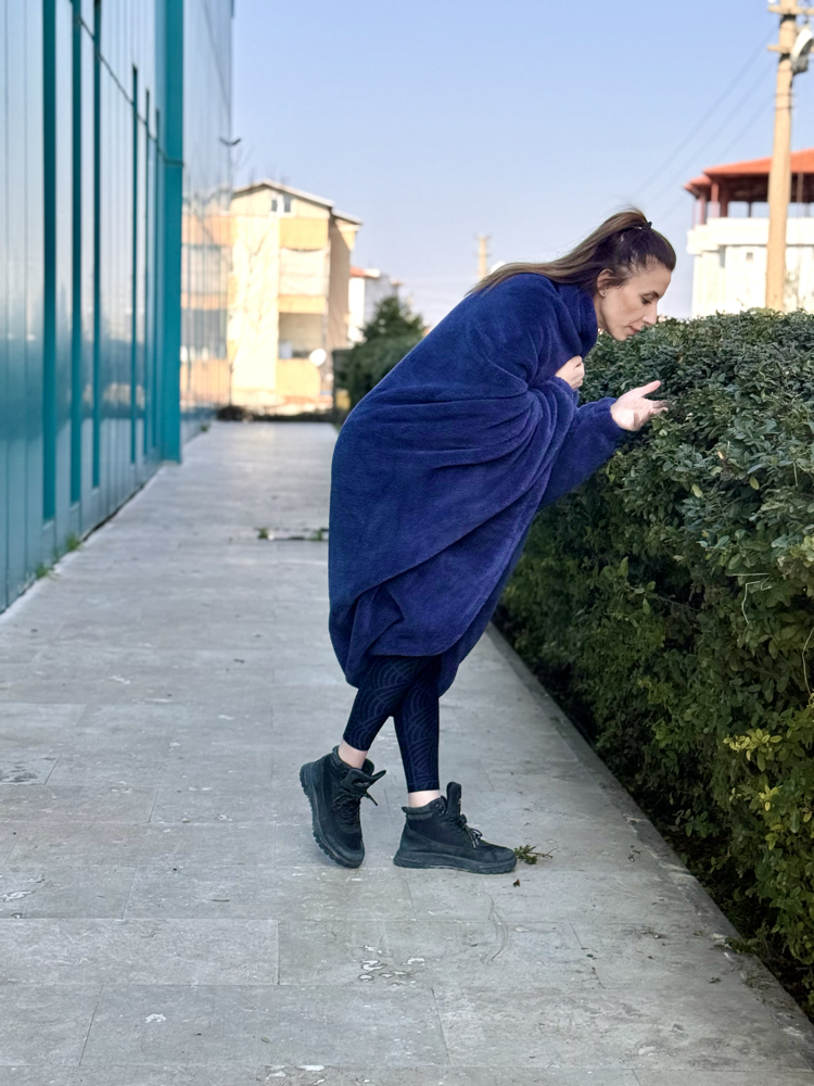 Oversize Antrasit Giyilebilir Tv Battaniyesi ( Ön Sipariş )